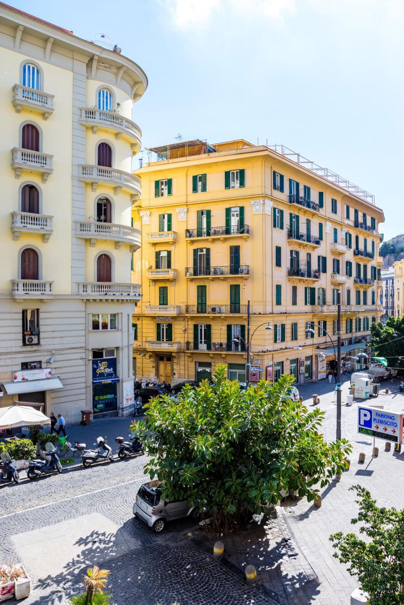Mh Suites Plebiscito Napoli Ngoại thất bức ảnh