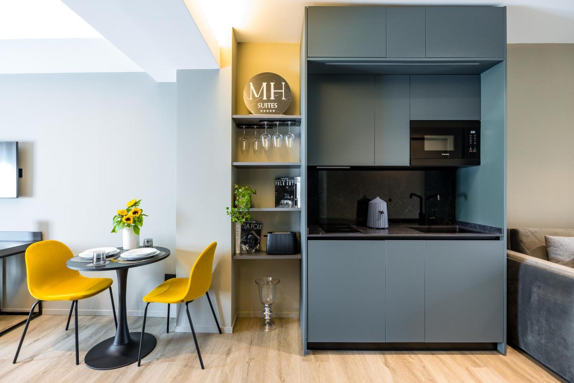 Mh Suites Plebiscito Napoli Ngoại thất bức ảnh