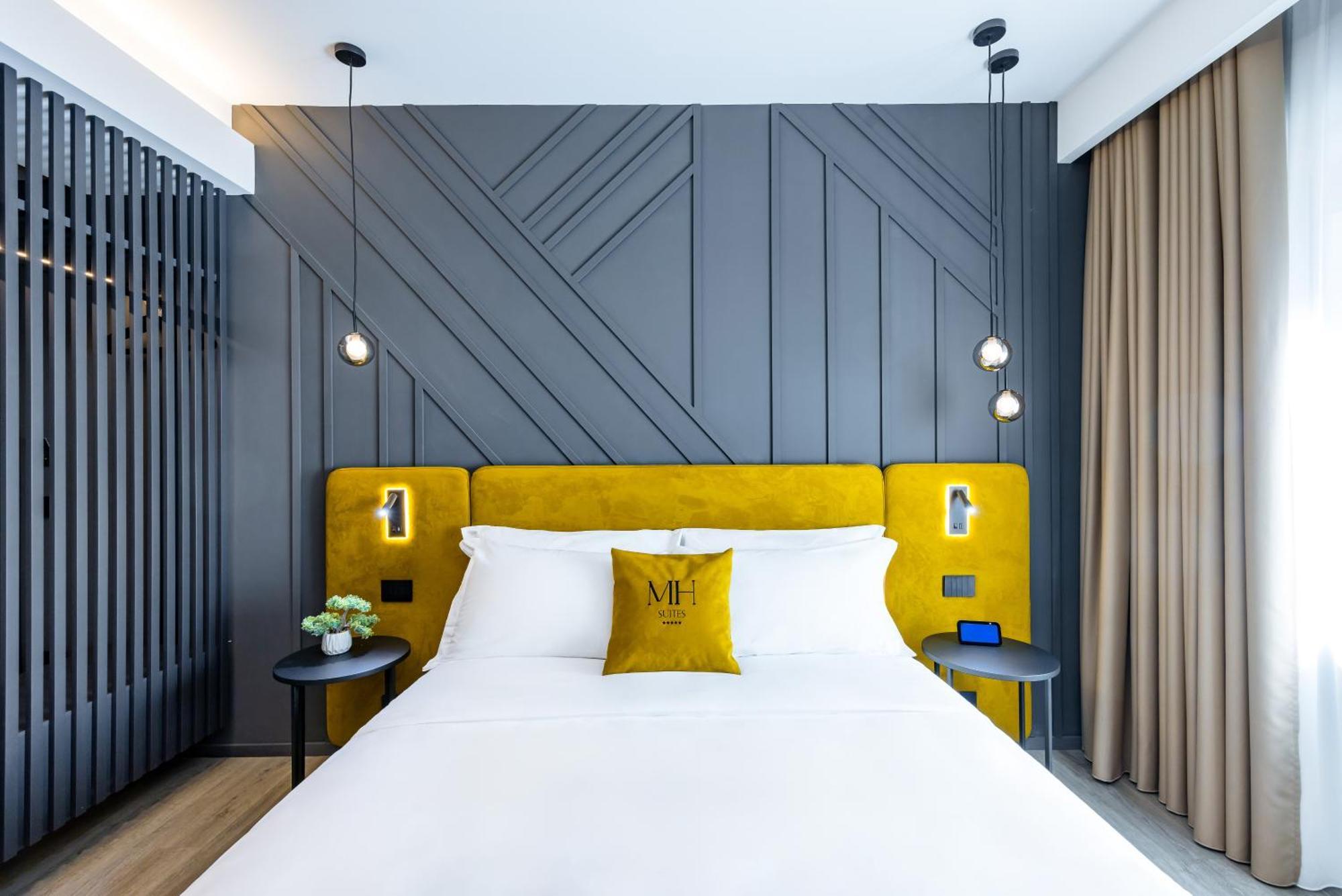 Mh Suites Plebiscito Napoli Ngoại thất bức ảnh