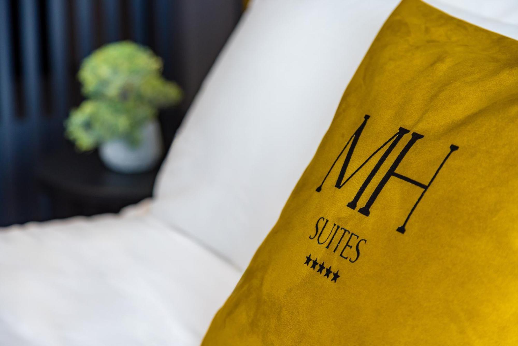 Mh Suites Plebiscito Napoli Ngoại thất bức ảnh