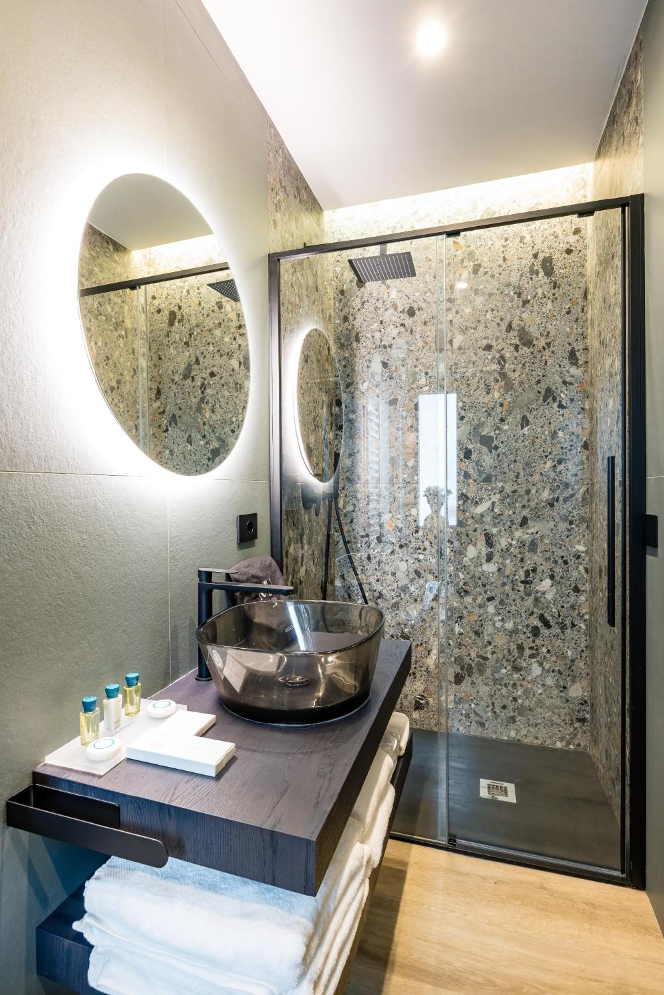 Mh Suites Plebiscito Napoli Ngoại thất bức ảnh