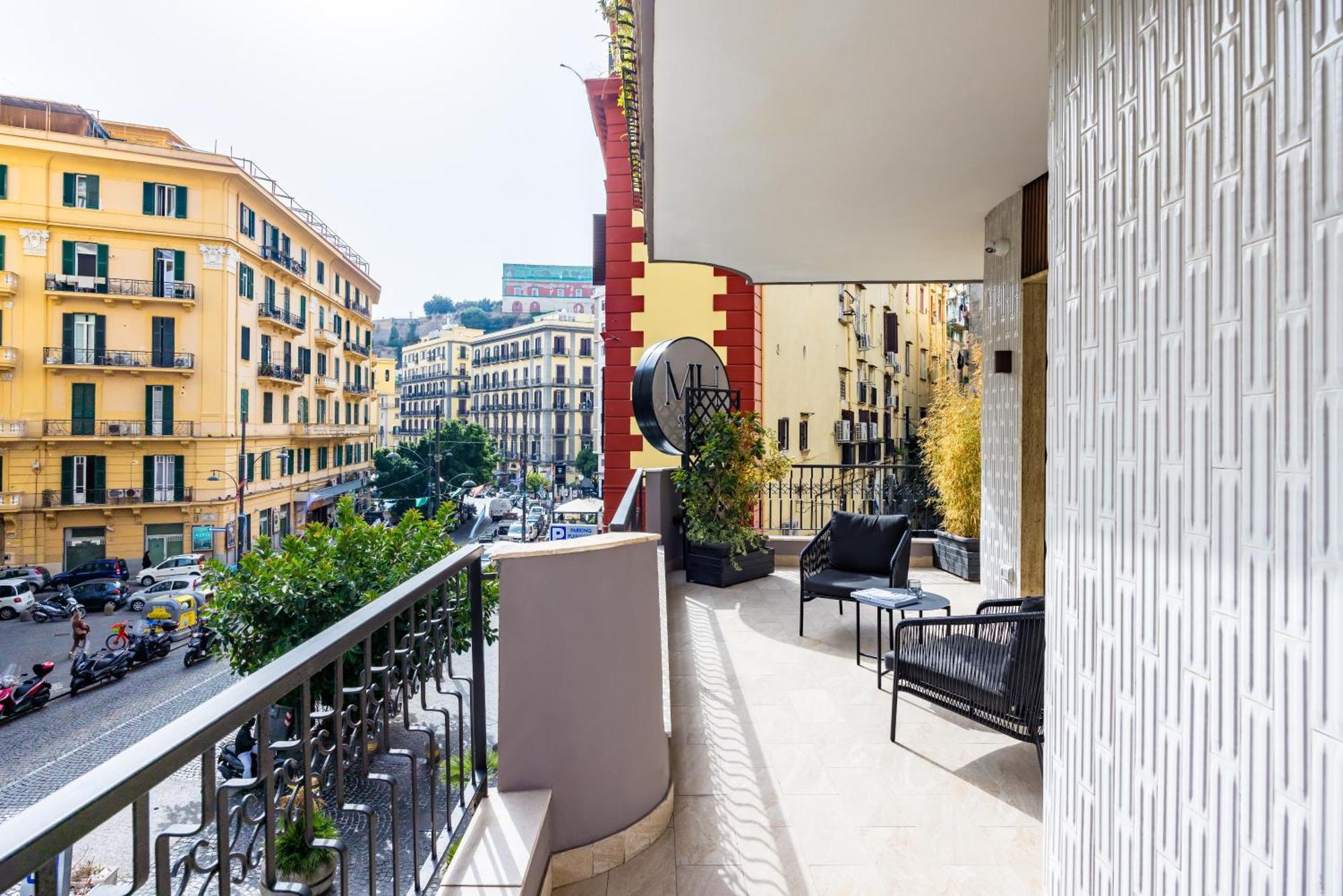 Mh Suites Plebiscito Napoli Ngoại thất bức ảnh