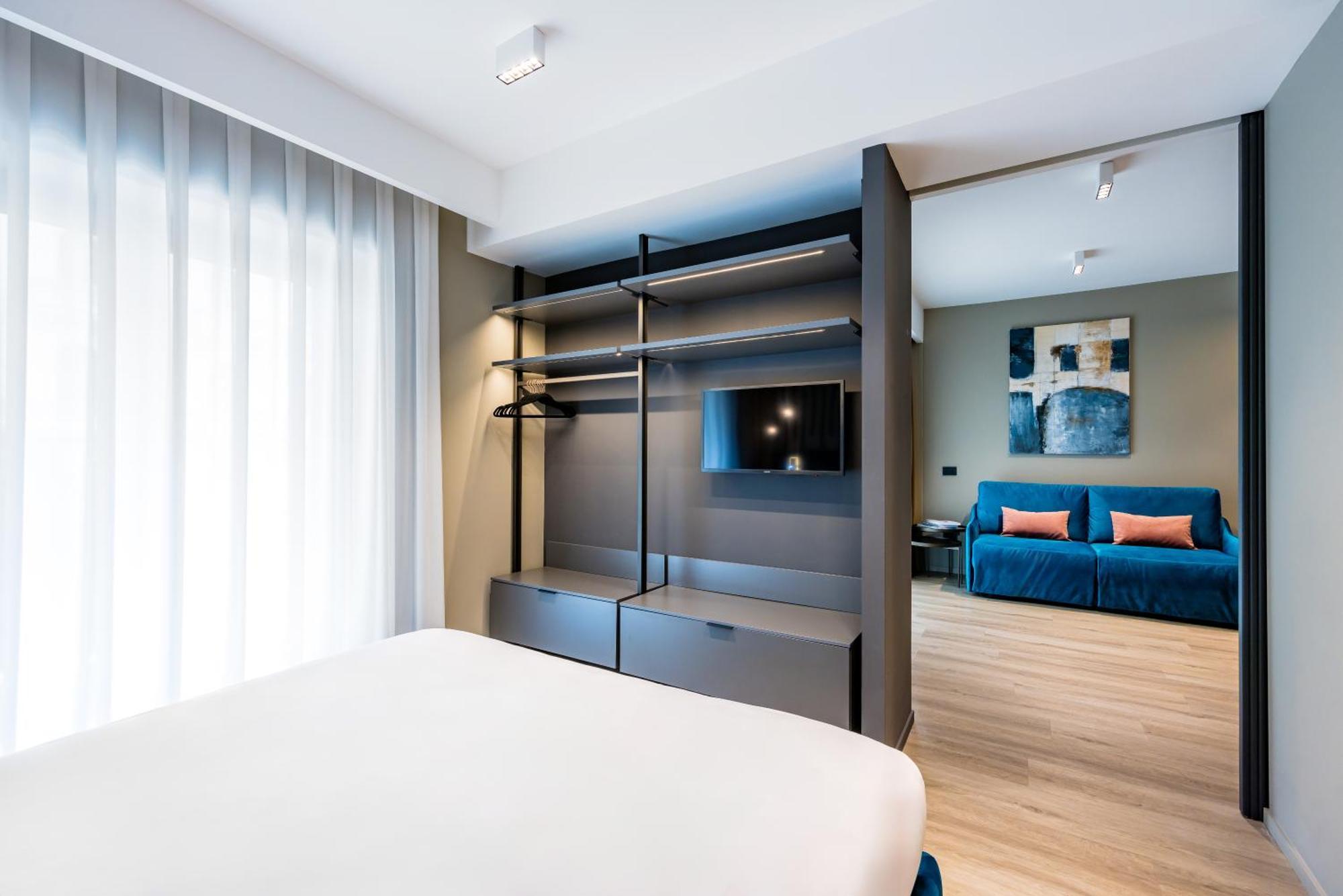 Mh Suites Plebiscito Napoli Ngoại thất bức ảnh