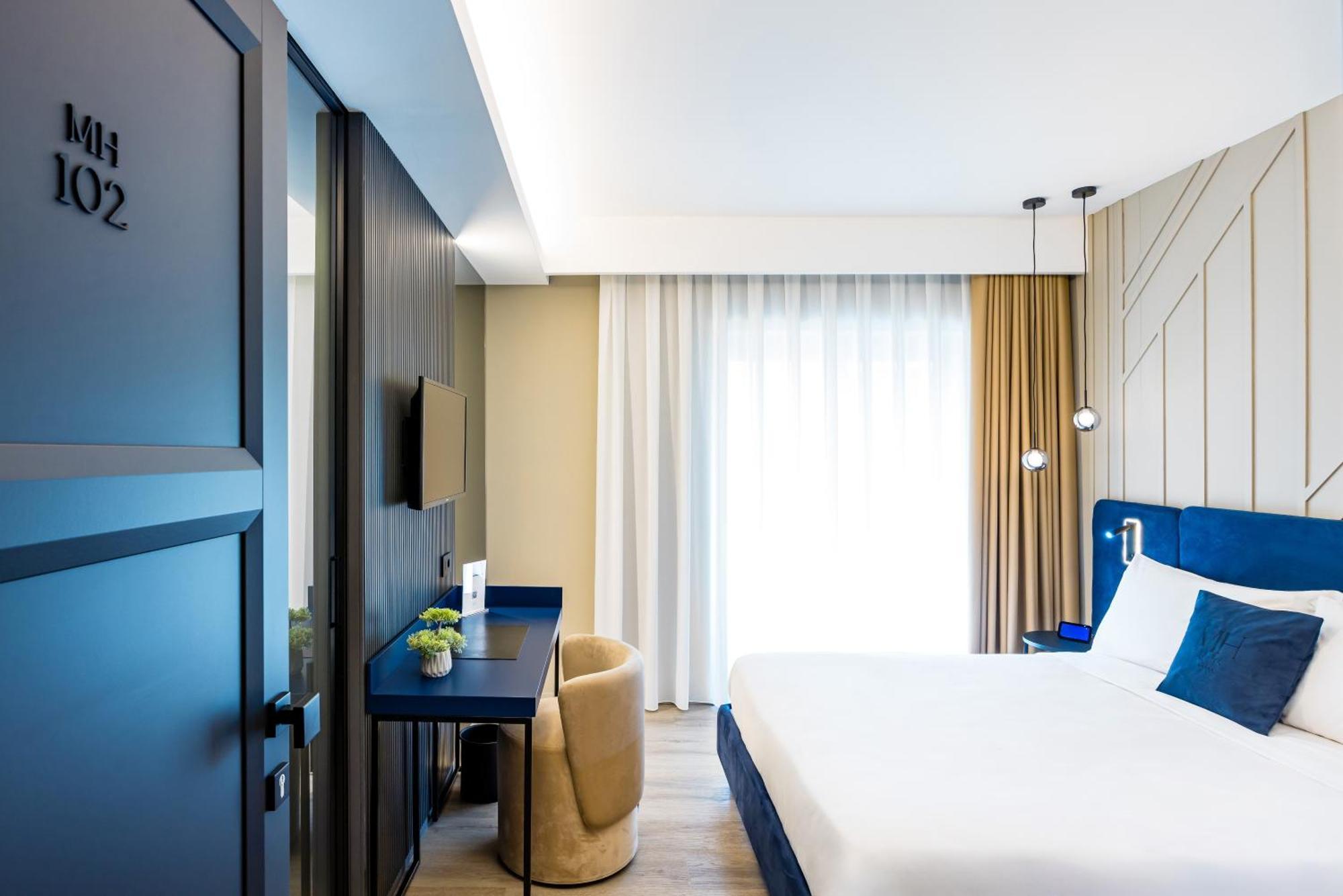 Mh Suites Plebiscito Napoli Ngoại thất bức ảnh