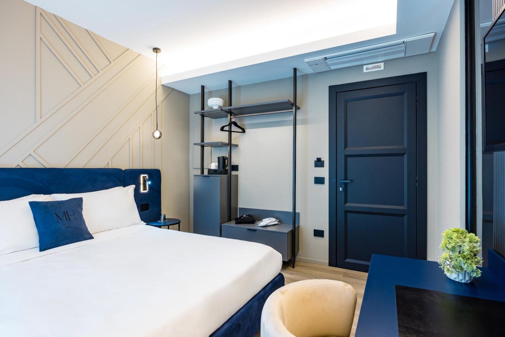 Mh Suites Plebiscito Napoli Ngoại thất bức ảnh