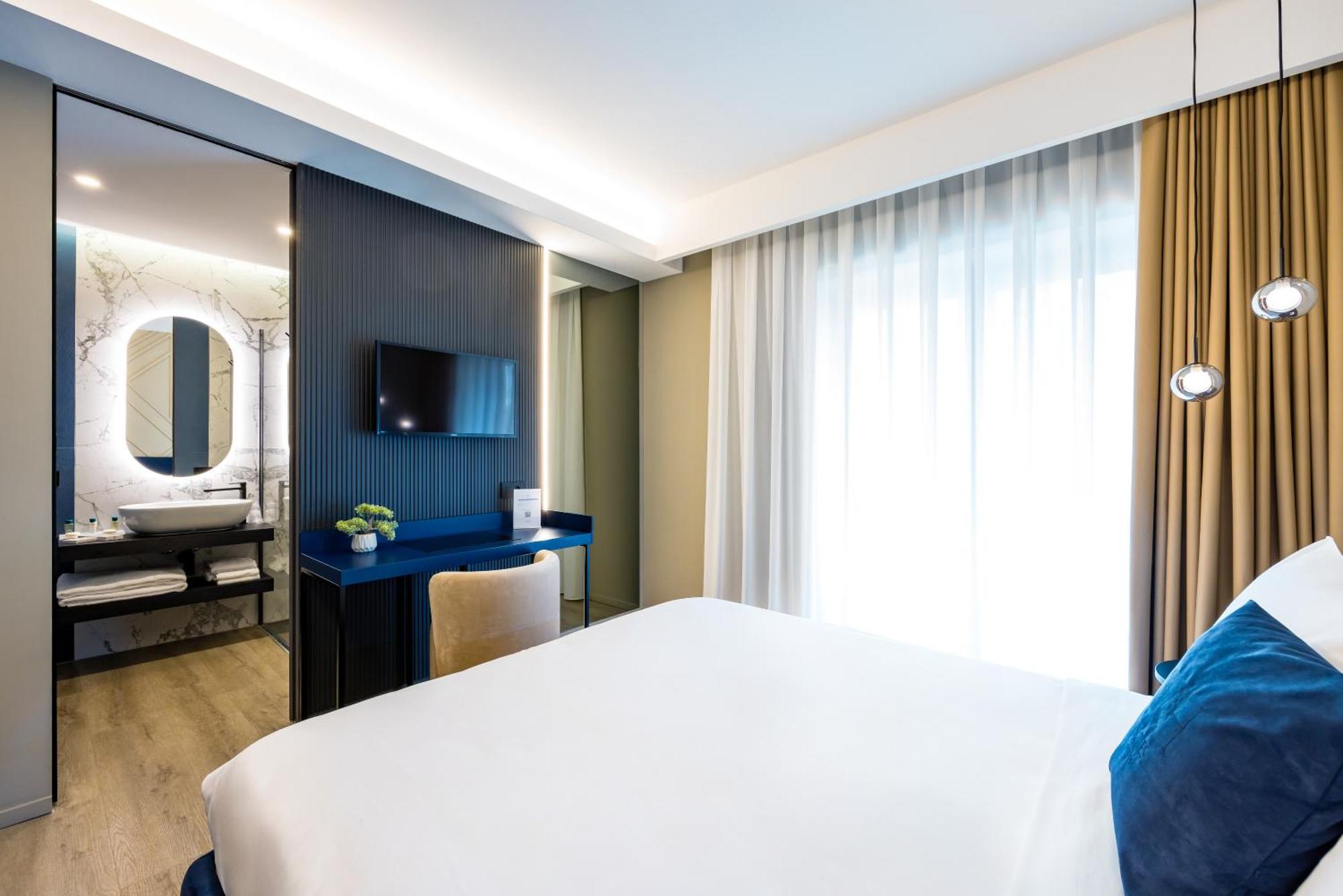 Mh Suites Plebiscito Napoli Ngoại thất bức ảnh