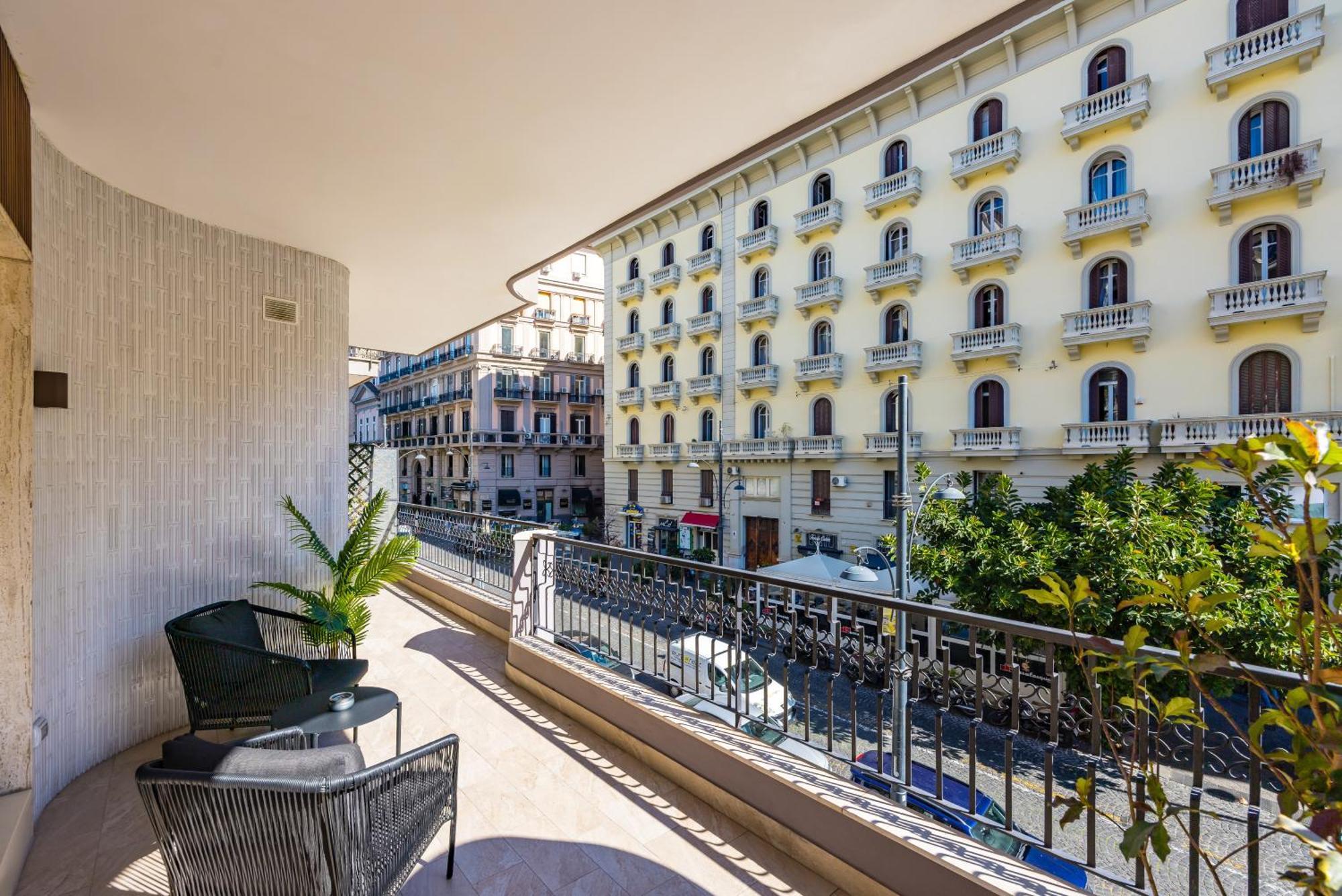 Mh Suites Plebiscito Napoli Ngoại thất bức ảnh